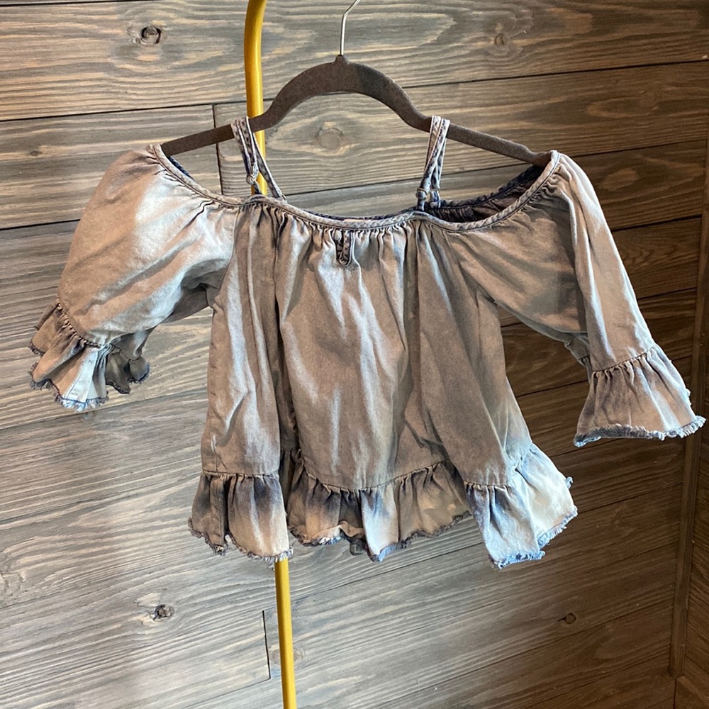 Silver Jeans girls size 7/8 off the shoulder top